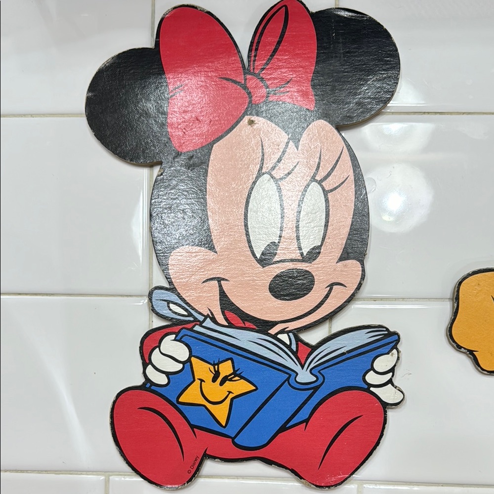 Minnie Mouse Wall Decor with Red Bow